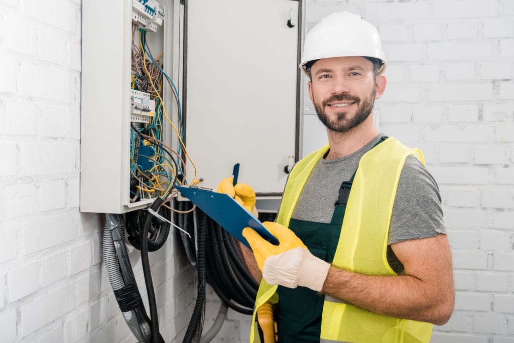 How to Find Electrician Jobs
